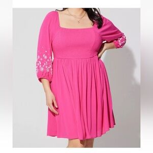 Torrid Dress Mini Crinkle Gauze Blouson Sleeve Pink White Floral Size 3 / 3X